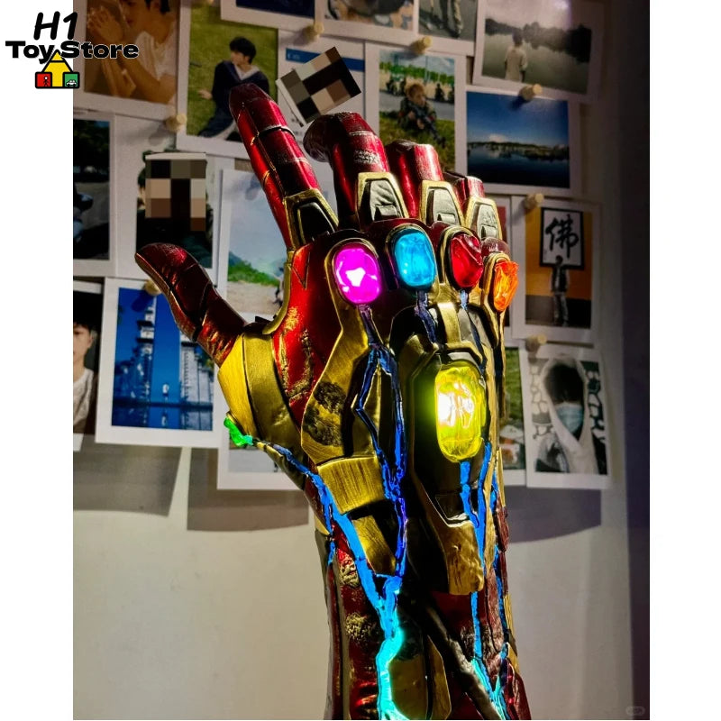 Statue Avengers Infinity Gauntlet - Réplique LED 1:1