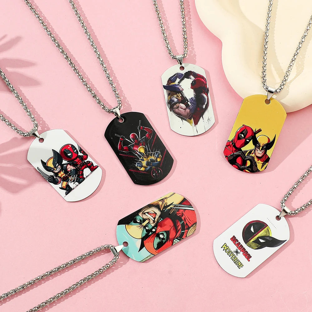 Collier Plaque Militaire Deadpool & Wolverine - Selfie Souriant Comic