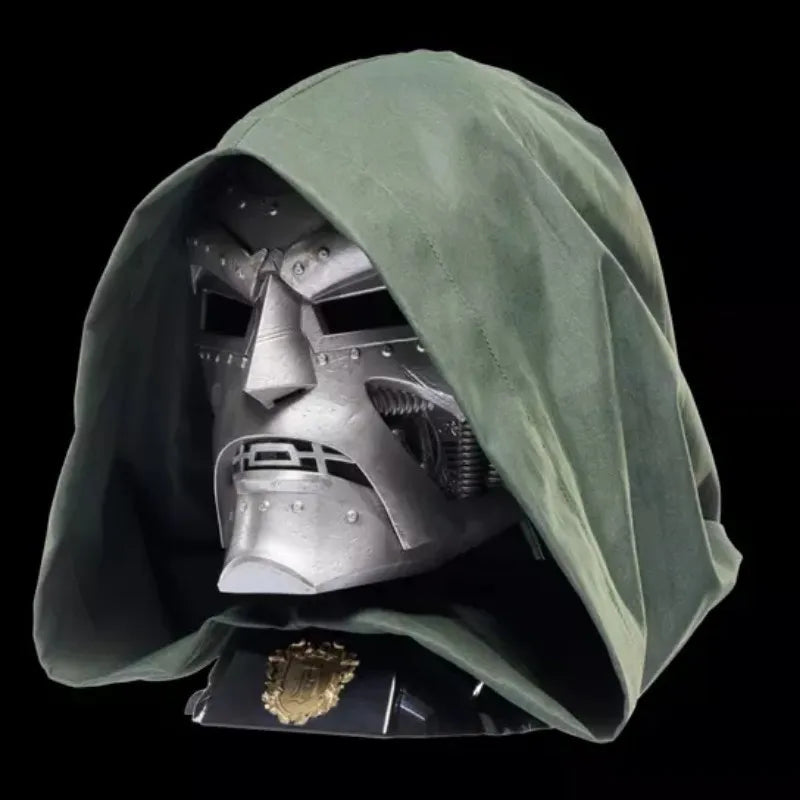 Masque Doctor Doom - Casque Résine Argenté avec Cape