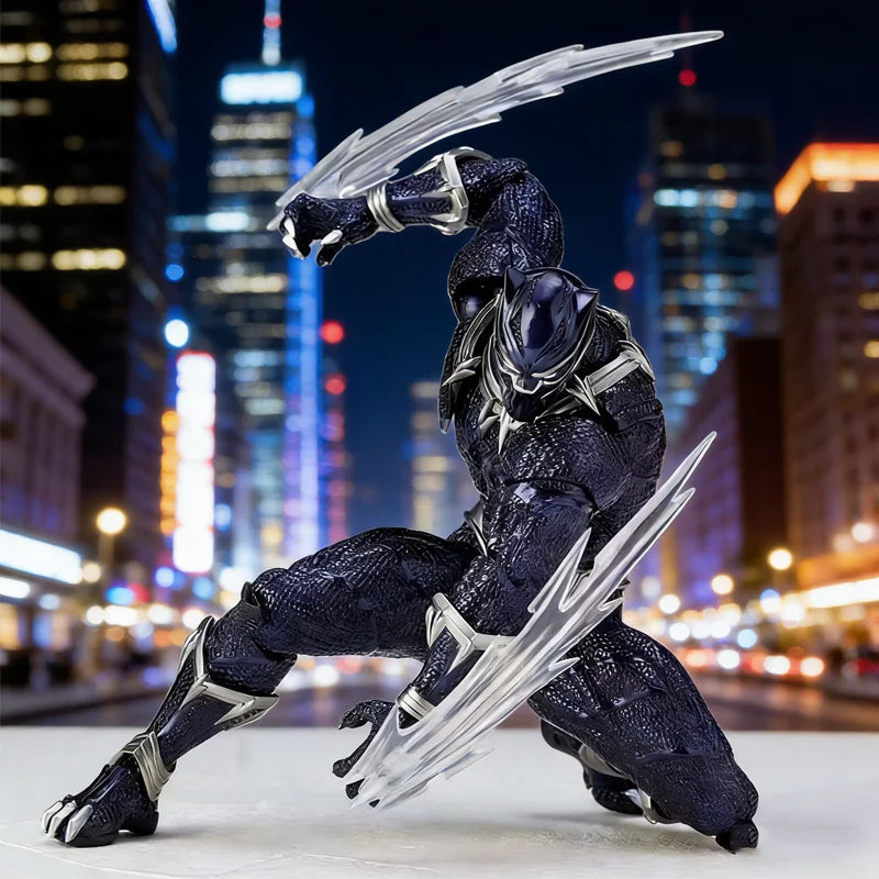 Figurine Black Panther 3.0 Articulée - Texture Écailles Doré Lance Décor