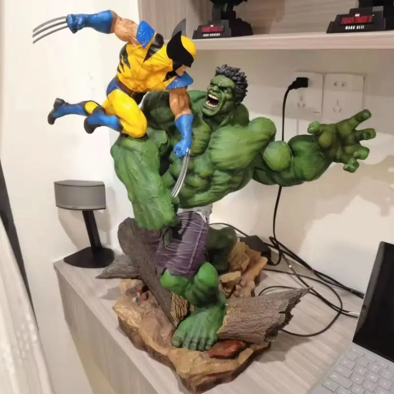 Statue Hulk contre Wolverine PVC - Scène de Combat Collector