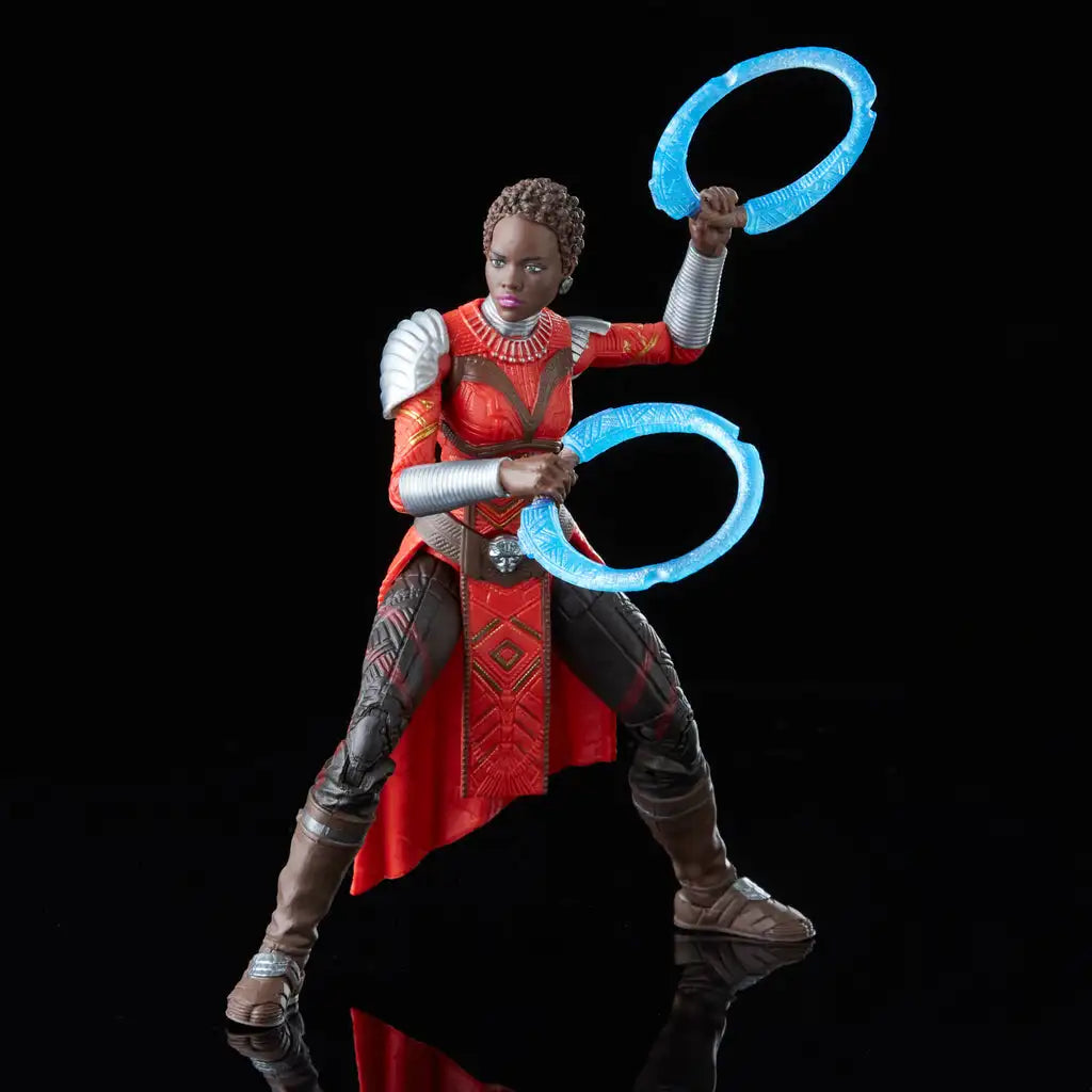 Figurine Avengers Okoye - Armure Rouge Argentée Dora Milaje