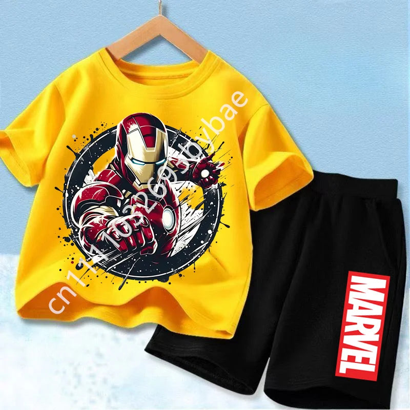 Camiseta Avengers Iron Man Niño - Conjunto Amarillo Shorts Negros