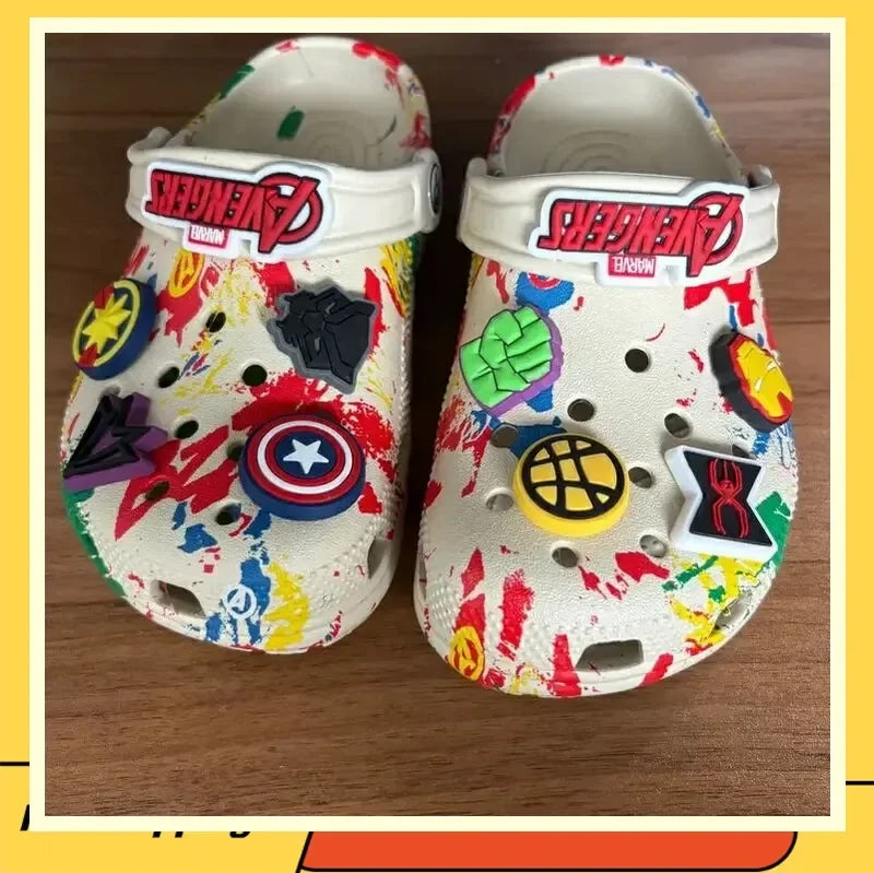 Sabots Avengers Multi-Héros - Fond Noir Éclaboussures