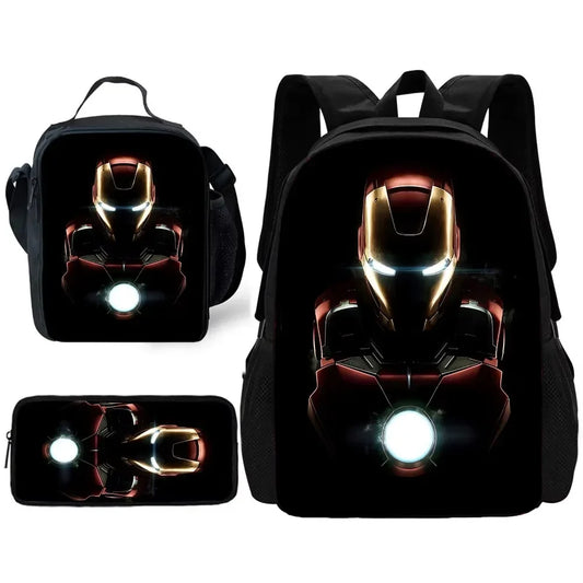Set Mochila Avengers Iron Man - Casco Dorado Primer Plano