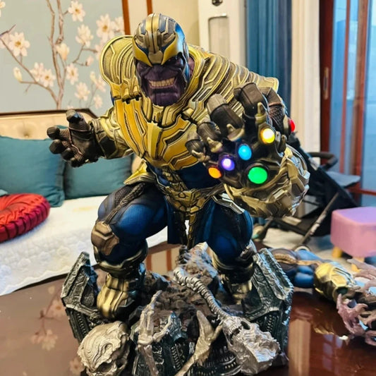 Statue Thanos GK - Gantelet Infini Lumineux Décor Ruines